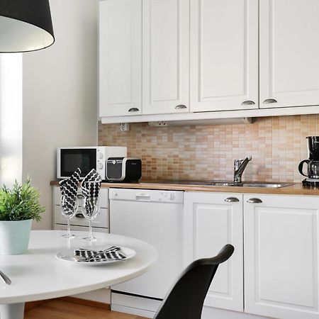 Kotimaailma Apartments Kamppi - Spacious 1Br هلسنكي المظهر الخارجي الصورة
