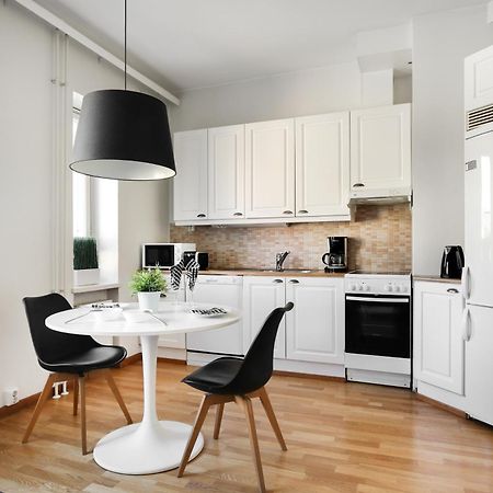 Kotimaailma Apartments Kamppi - Spacious 1Br هلسنكي المظهر الخارجي الصورة